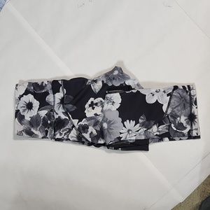 Floral crop yoga pants